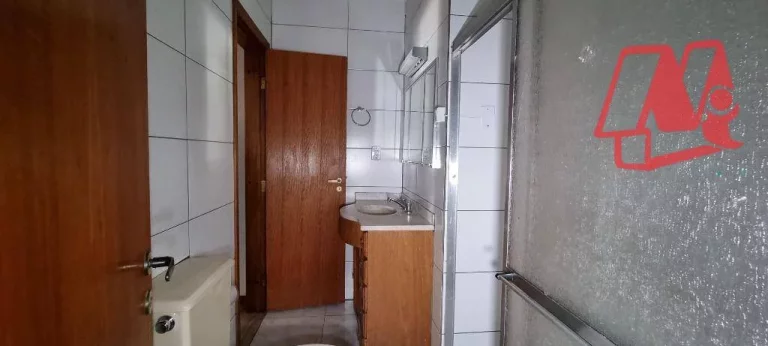 Imagem Apartamento térreo com 2 dormitórios no bairro Auxiliadora - Porto Alegre/RS
