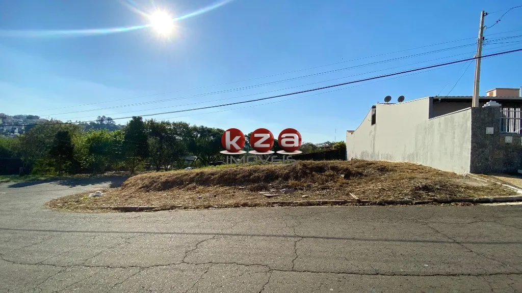 Imagem Terreno de esquina à venda em Valinhos-SP, no Jardim das Vitórias Régias, com 302,00 m² de área!