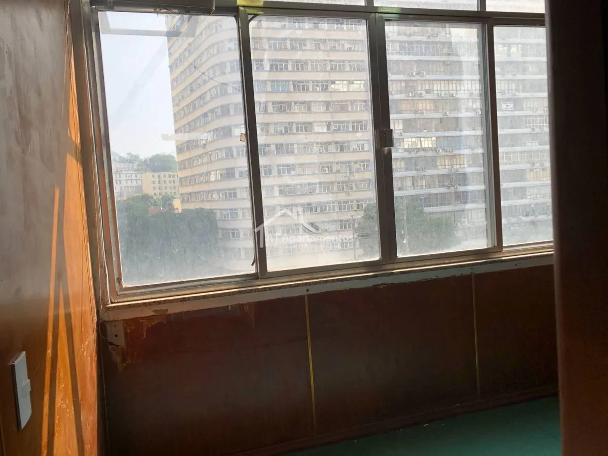 Imagem 2 Salas Comerciais 25m² Centro Rio de Janeiro - Piso Carpete Verde