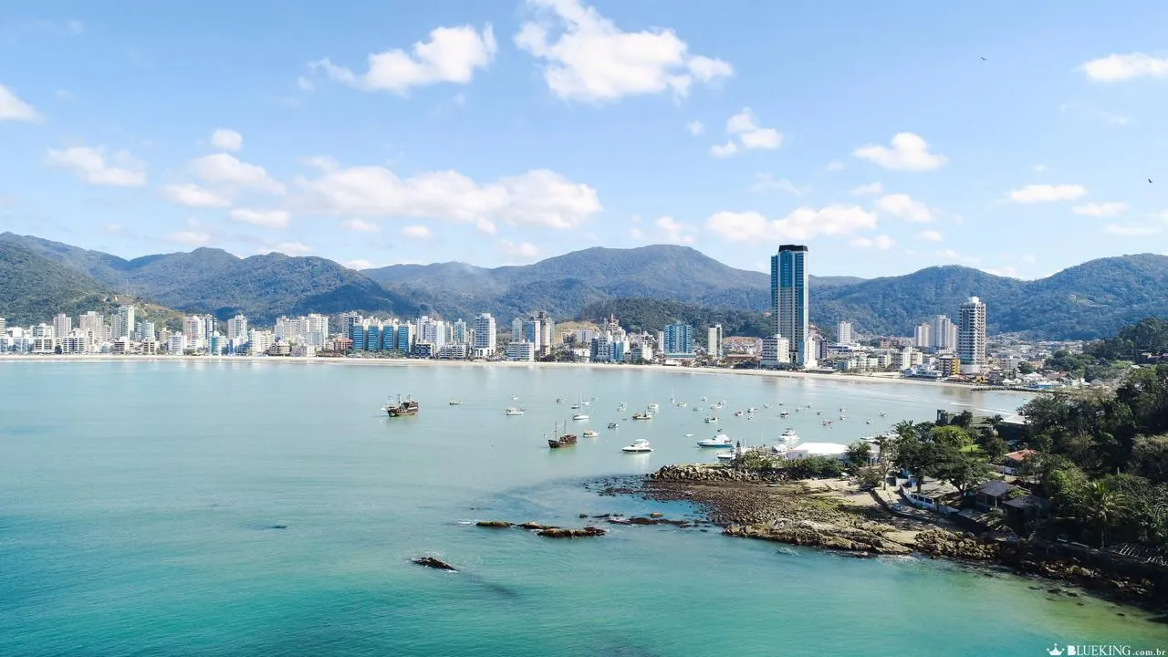 Imagem Apartamento com vista para o mar à venda com 180m2 por R$ 7.350.000,00