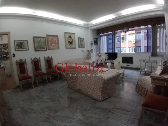 Imagem Apartamento à venda com 176m², 3 quartos, 1 suíte, 2 vagas no Gonzaga em Santos por R$799.000,00