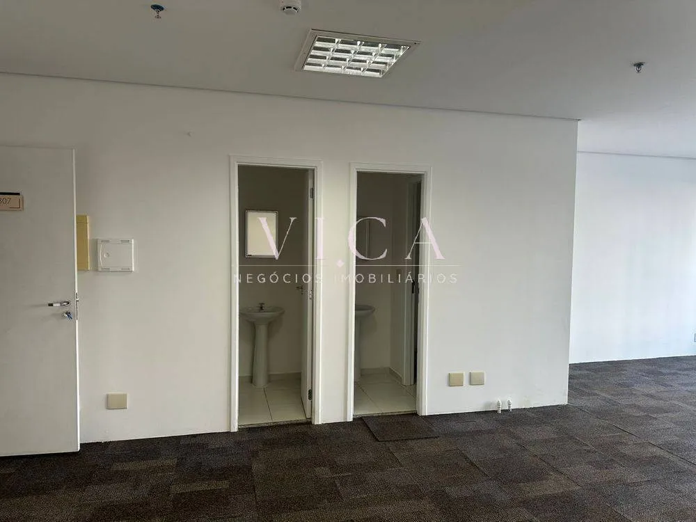 Imagem Sala com 56 m² 1 vaga 2 banheiros aluguel por R$ 3.500,00 - Alphaville/SP