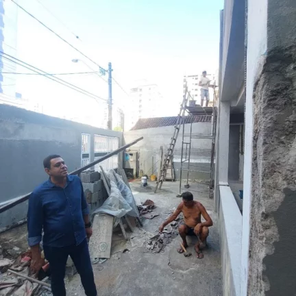 Imagem CASA COM 250 m² - AVIAÇÃO - PRAIA GRANDE SP