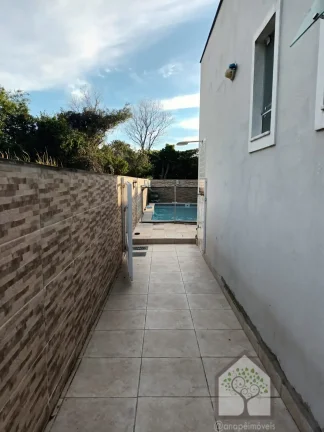 Imagem Casa de alto padrão em Condomínio Fechado