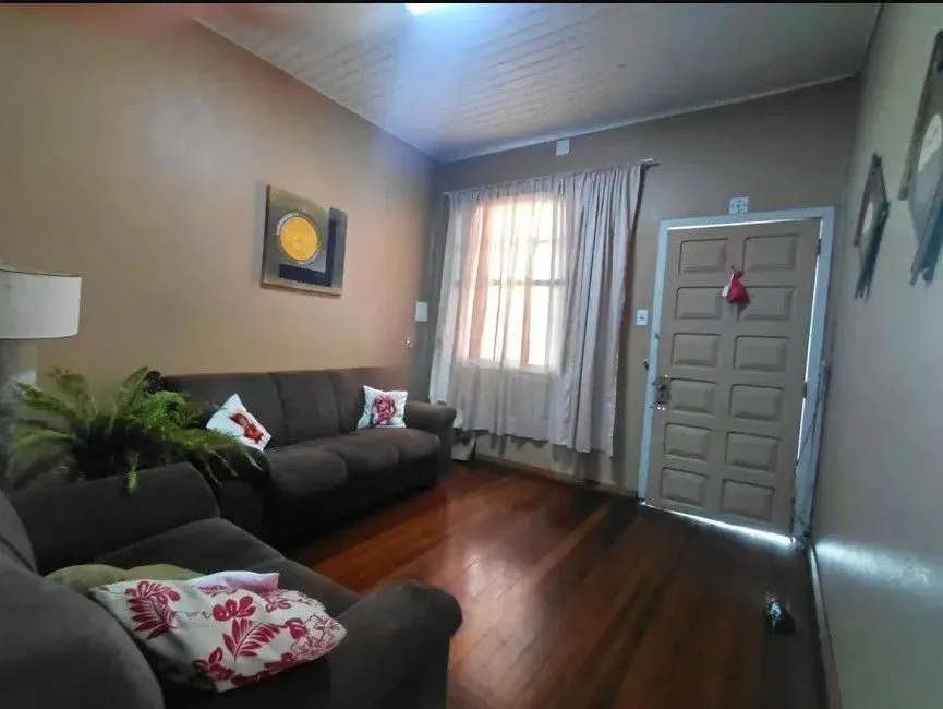 Imagem Casa 3 dormitórios no Bairro Coronel Aparício Borges