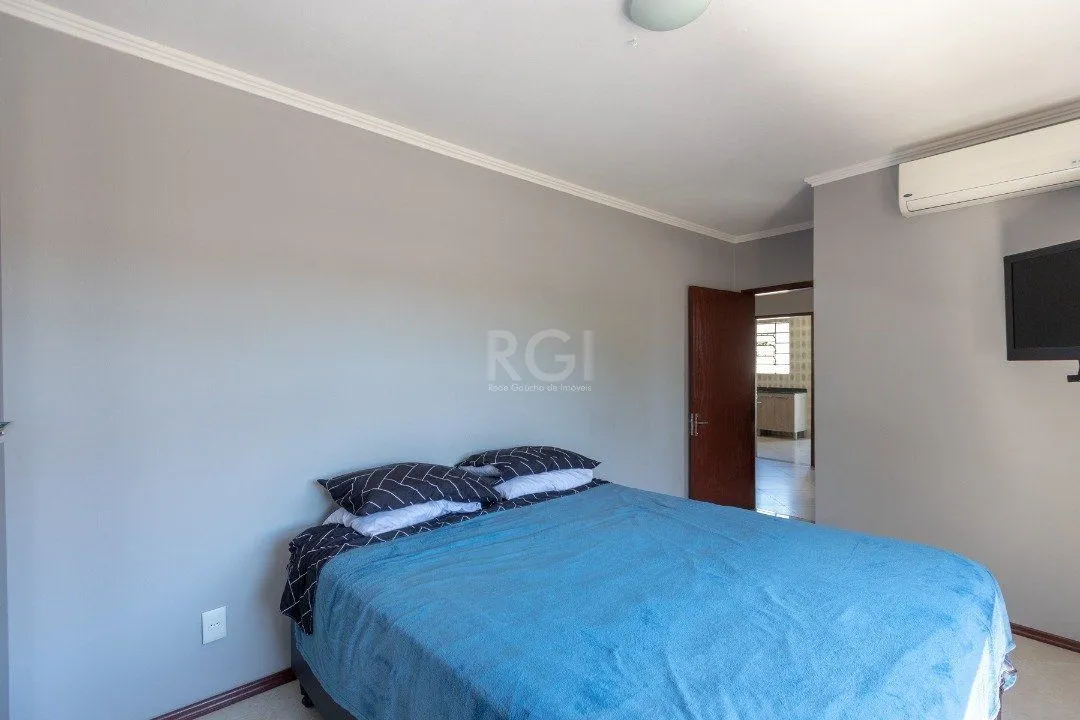 Imagem Casa para Venda - 176m², 4 dormitórios, sendo 1 suíte, 3 vagas - Espirito Santo