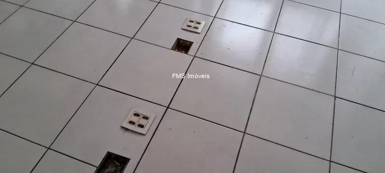 Imagem Aluguel de Conjunto Comercial de Alto Padrão em Pinheiros, São Paulo-SP: 1 sala, 1 vaga de garagem, 70m².