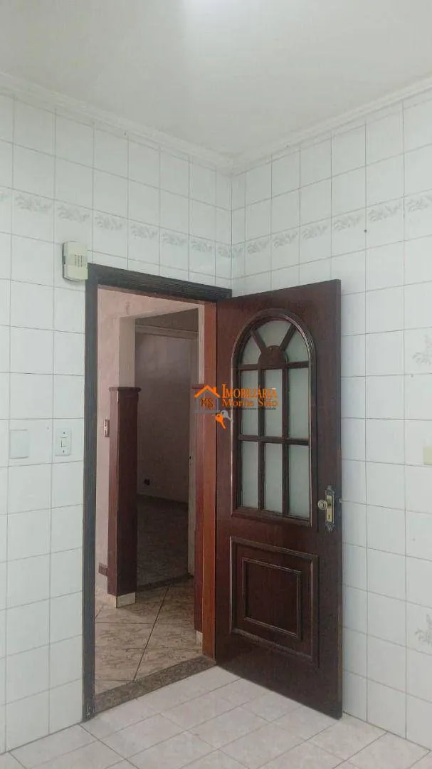 Imagem Casa com 3 dormitórios à venda, 140 m² por R$ 742.000,00 - Vila Rosália - Guarulhos/SP