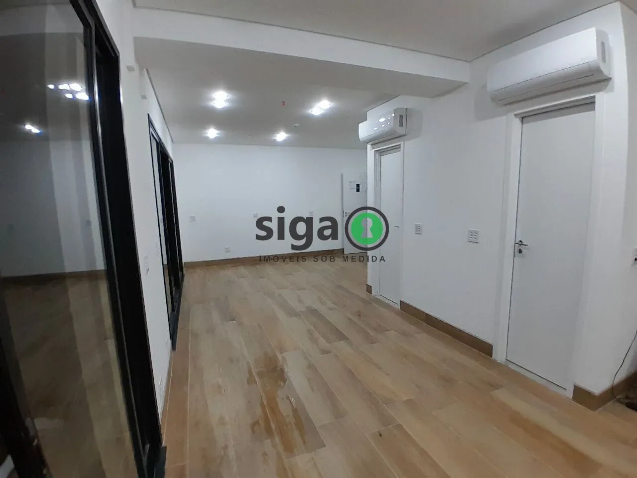 Imagem Sala Comercial para Locação no Butantã com 61m² de AU, 2 vagas , copa, banheiros, primeira locação