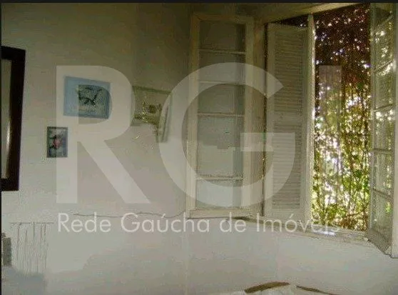 Imagem Casa para Venda - 188m², 4 dormitórios, 4 vagas - Menino Deus