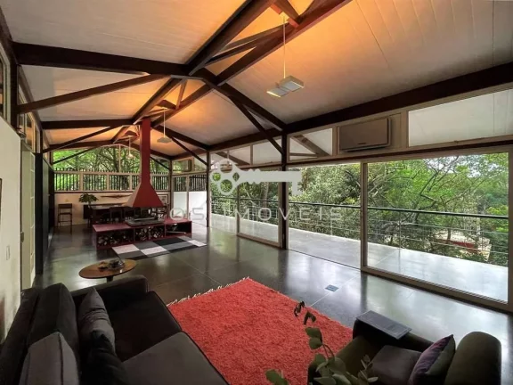 Imagem Cond. dos Arquitetos - Contemporânea e despojada! Uma casa única!