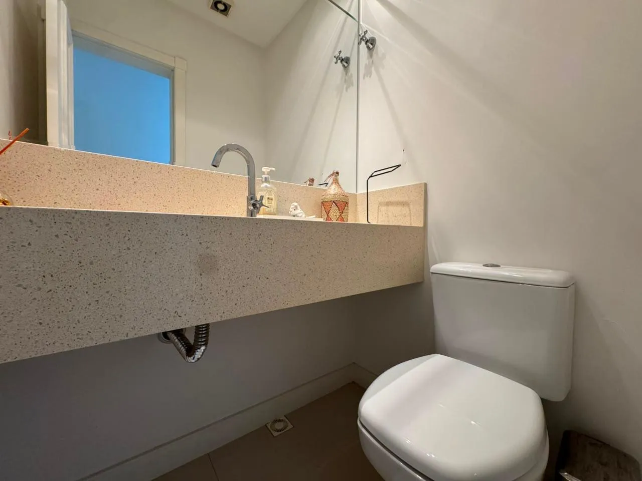 Imagem Apartamento à venda com 180m2 por R$ 2.500.000,00