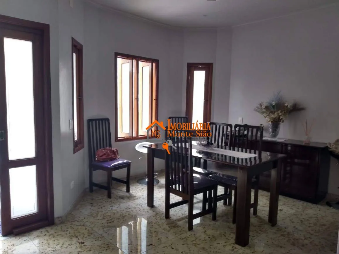 Imagem Sobrado com 3 dormitórios à venda, 305 m² por R$ 1.700.000,00 - Jardim Santa Clara - Guarulhos/SP