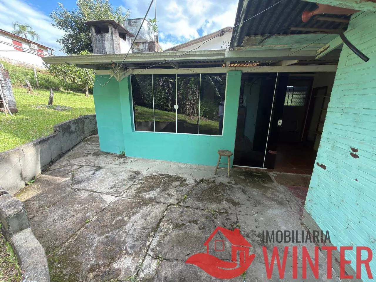 Imagem Imóvel com 2 casas e um galpão