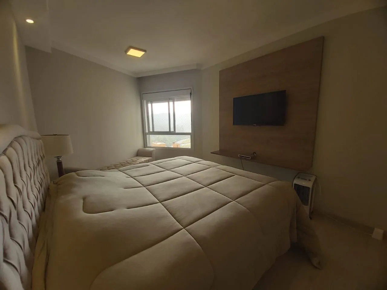 Imagem "Luxuoso Apartamento no Edifício More em Alphaville - 156m² de Conforto e Segurança"