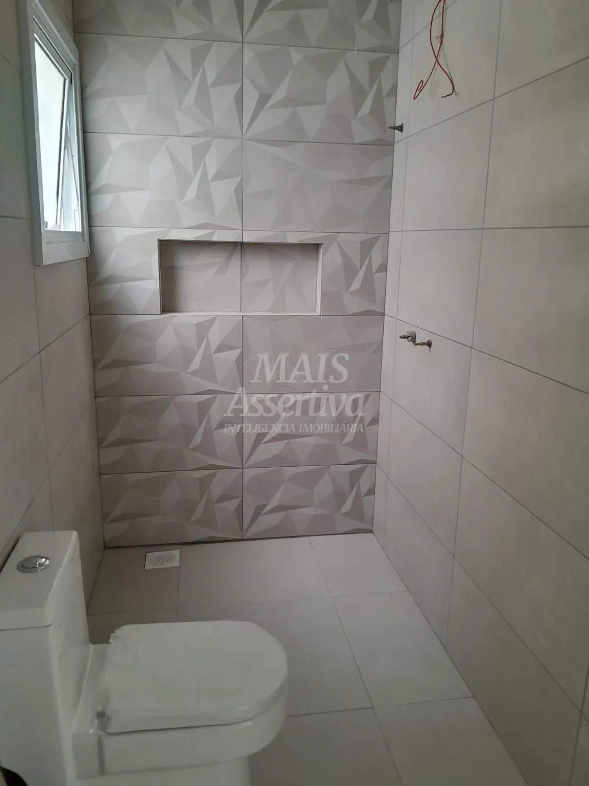 Imagem Excelente casa a venda localizada no centro de Tramandaí/RS - 2 dormitórios