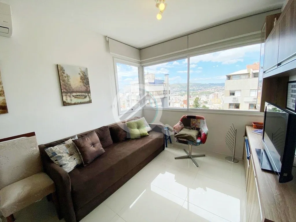 Imagem Ótimo apartamento com 1 dormitório no bairro Petrópolis. São 50m² privativos, com suíte e lava...