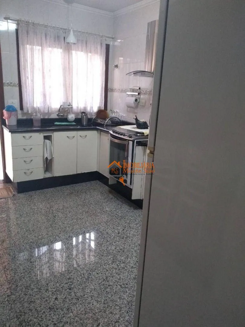 Imagem Sobrado com 3 dormitórios à venda, 191 m² por R$ 780.000,00 - Jardim Santa Clara - Guarulhos/SP