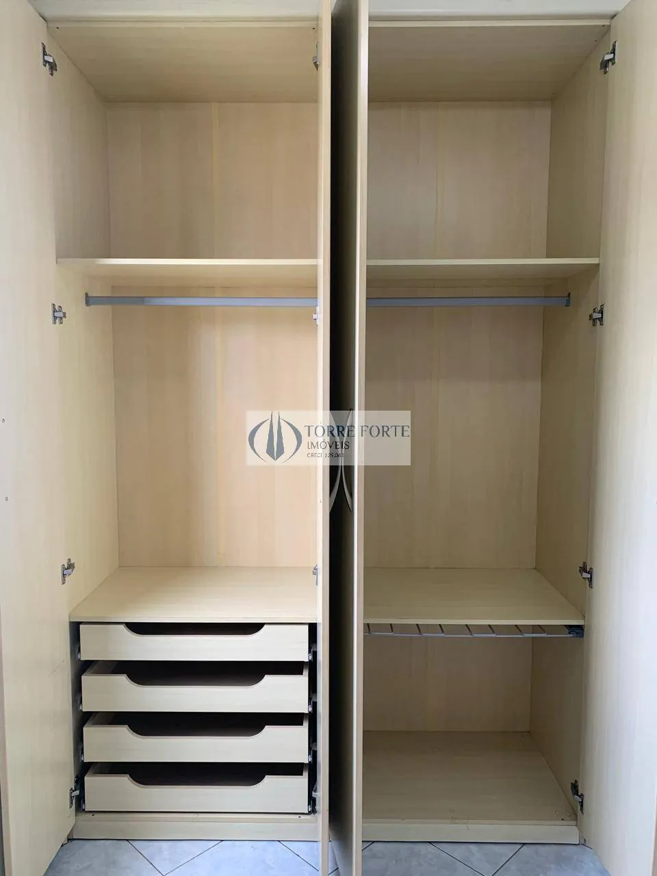 Imagem Apartamento com 2 dormitorios 1 vaga de garagem no Jardim Santa Terezinha.