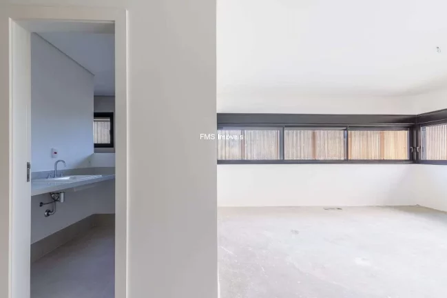 Imagem Casa em condomínio com 3 suítes.
