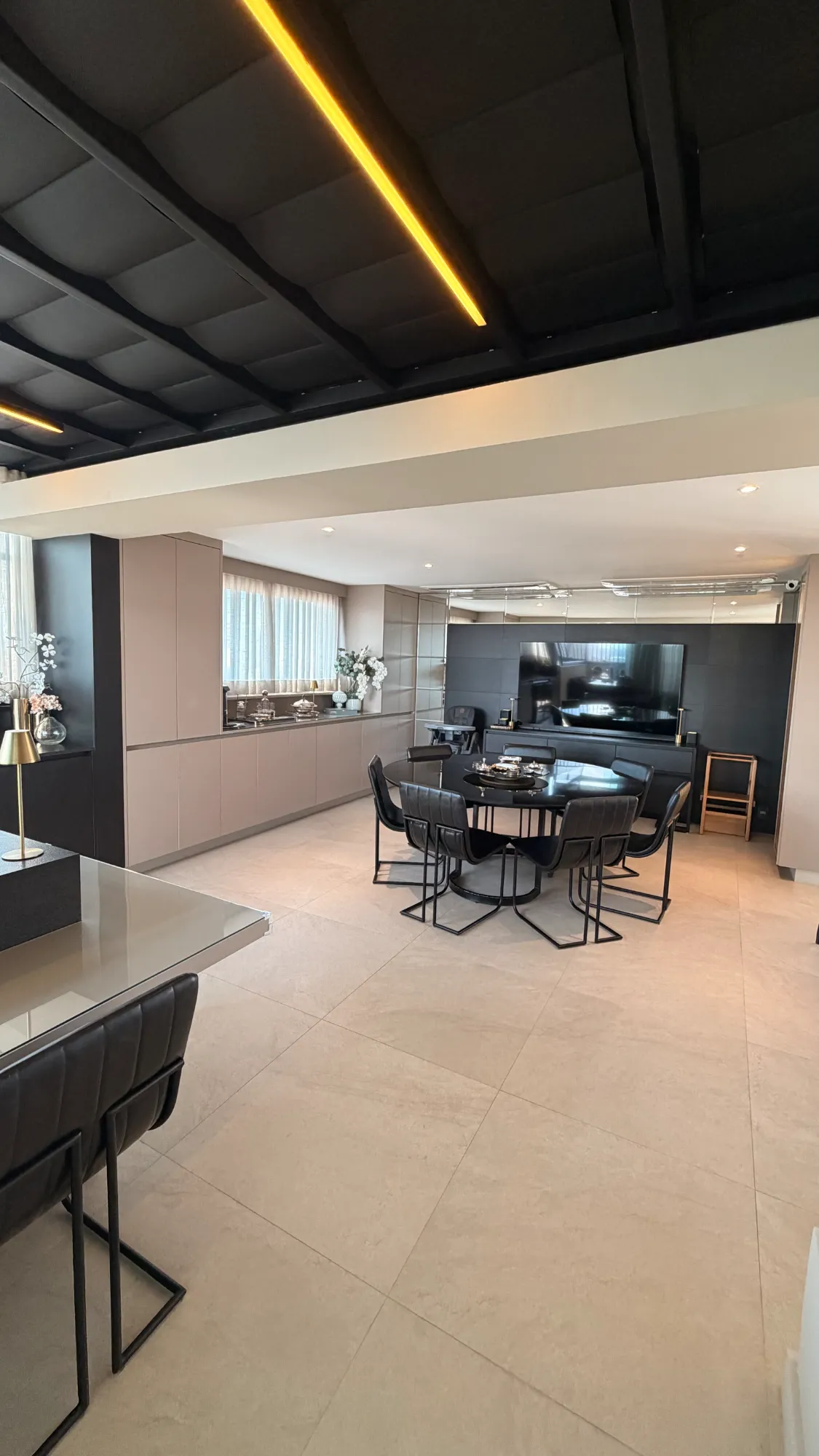 Imagem Cobertura com 3 Quartos à Venda, 245 m² em Cambuí - Campinas