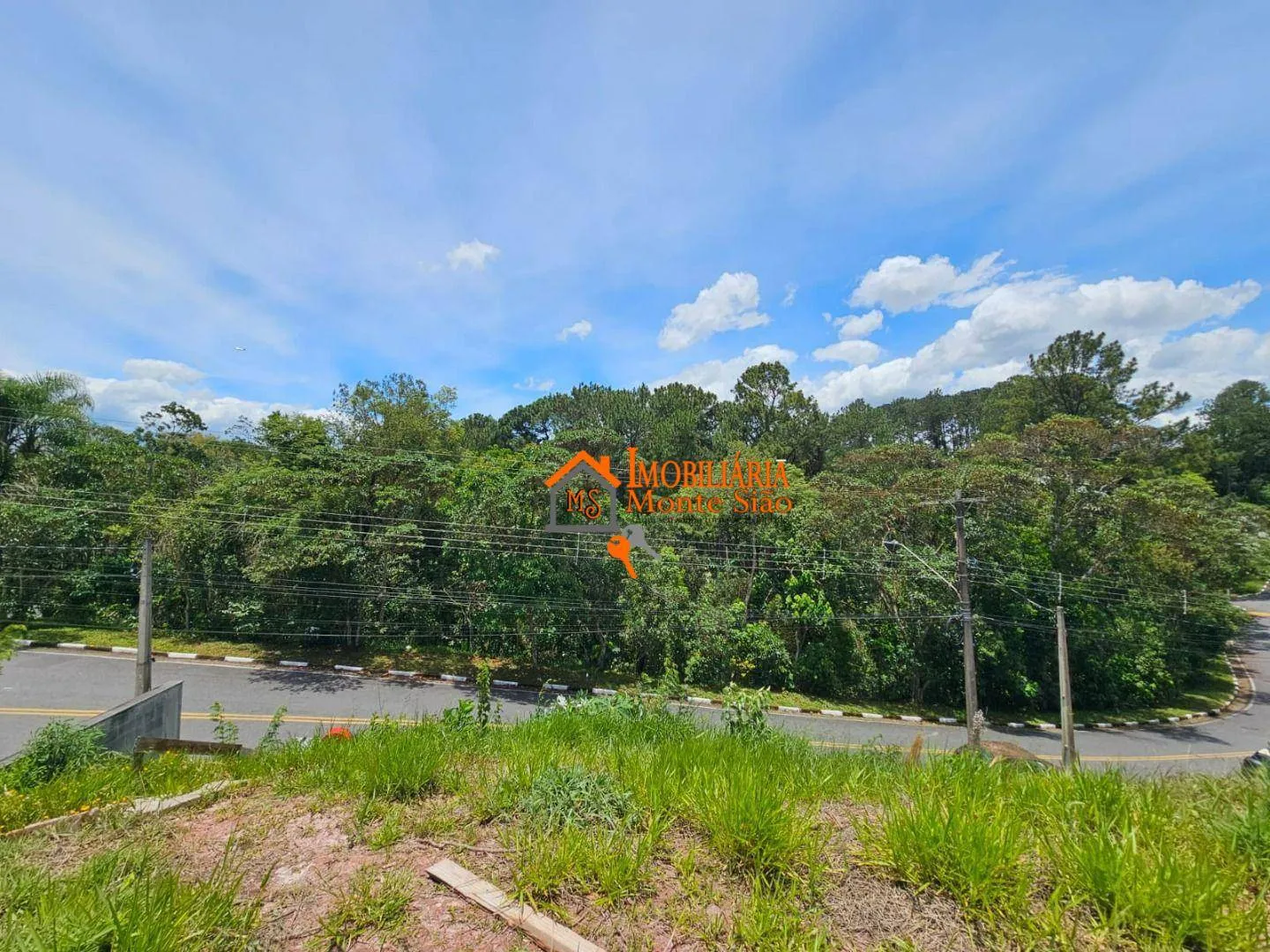 Imagem Terreno à venda, 420 m² por R$ 1.680.000,00 - Caputera - Arujá/SP