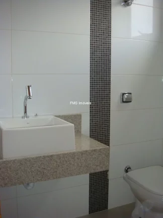Imagem Galpão com 2500m2 em Itaquaquecetuba/SP