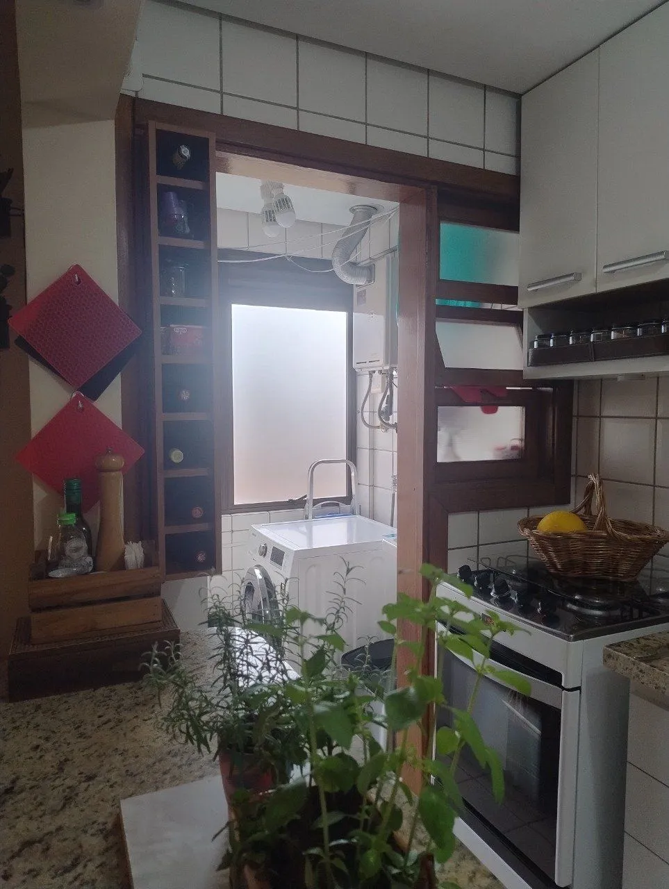 Imagem Apartamento para Venda - 72.98m², 3 dormitórios, suíte e 1 vaga - Menino Deus