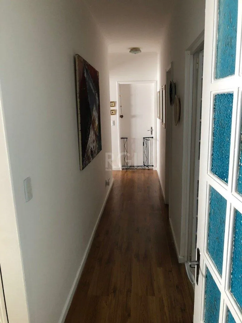 Imagem Casa para Venda com 3 dormitórios, sendo 1 suites e 3 vagas no bairro Guarujá