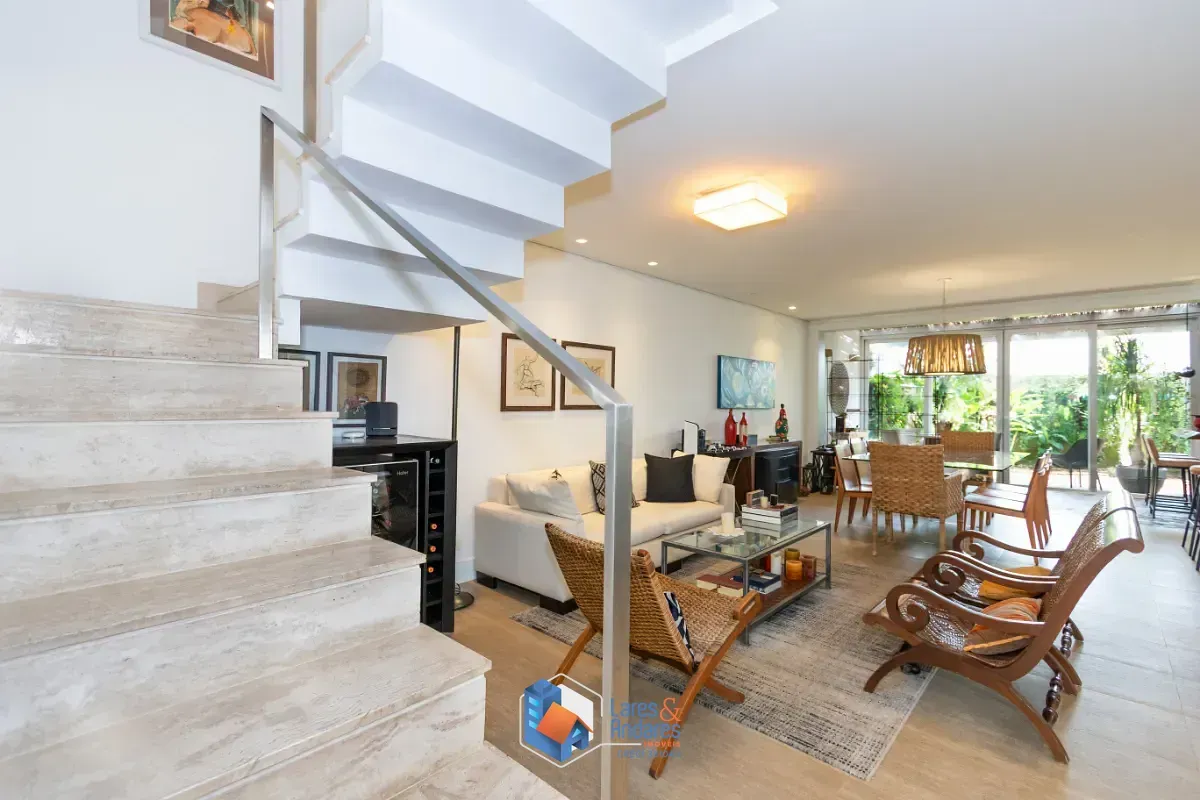 Imagem Casa no condomínio Las Cumbres para venda com 4 quartos, sendo 4 suítes, 513m²