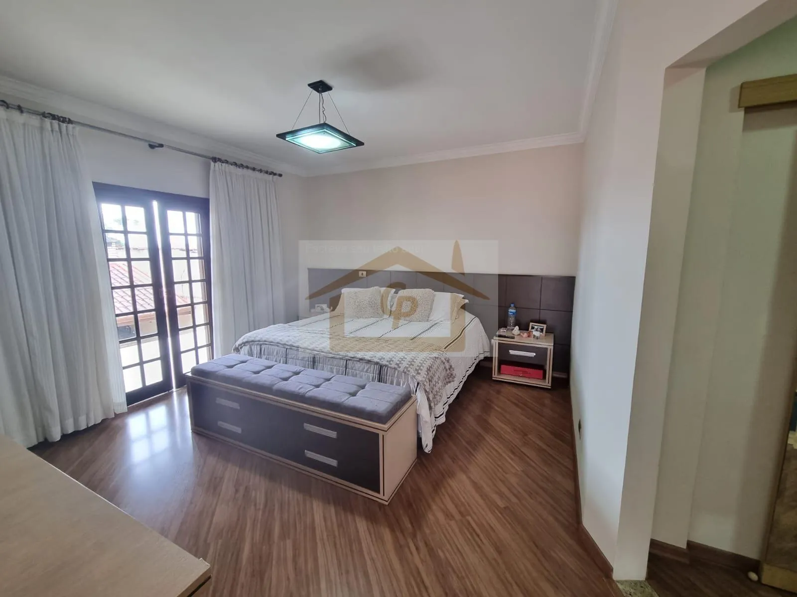 Imagem Jardim dos Ipês, 3 suítes, 3 vagas, *escritório *Edícula