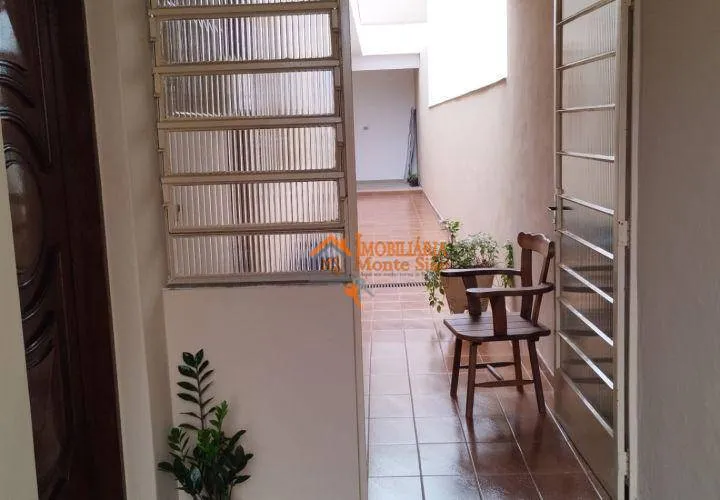 Imagem Casa com 3 dormitórios à venda, 288 m² por R$ 870.000,00 - Vila Galvão - Guarulhos/SP