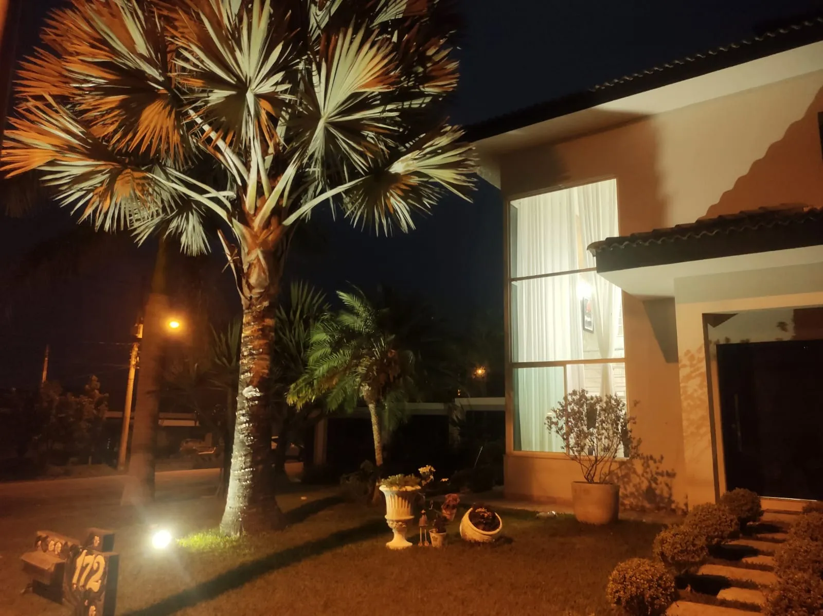 Imagem Casa com 3 quartos, 220 m² à venda