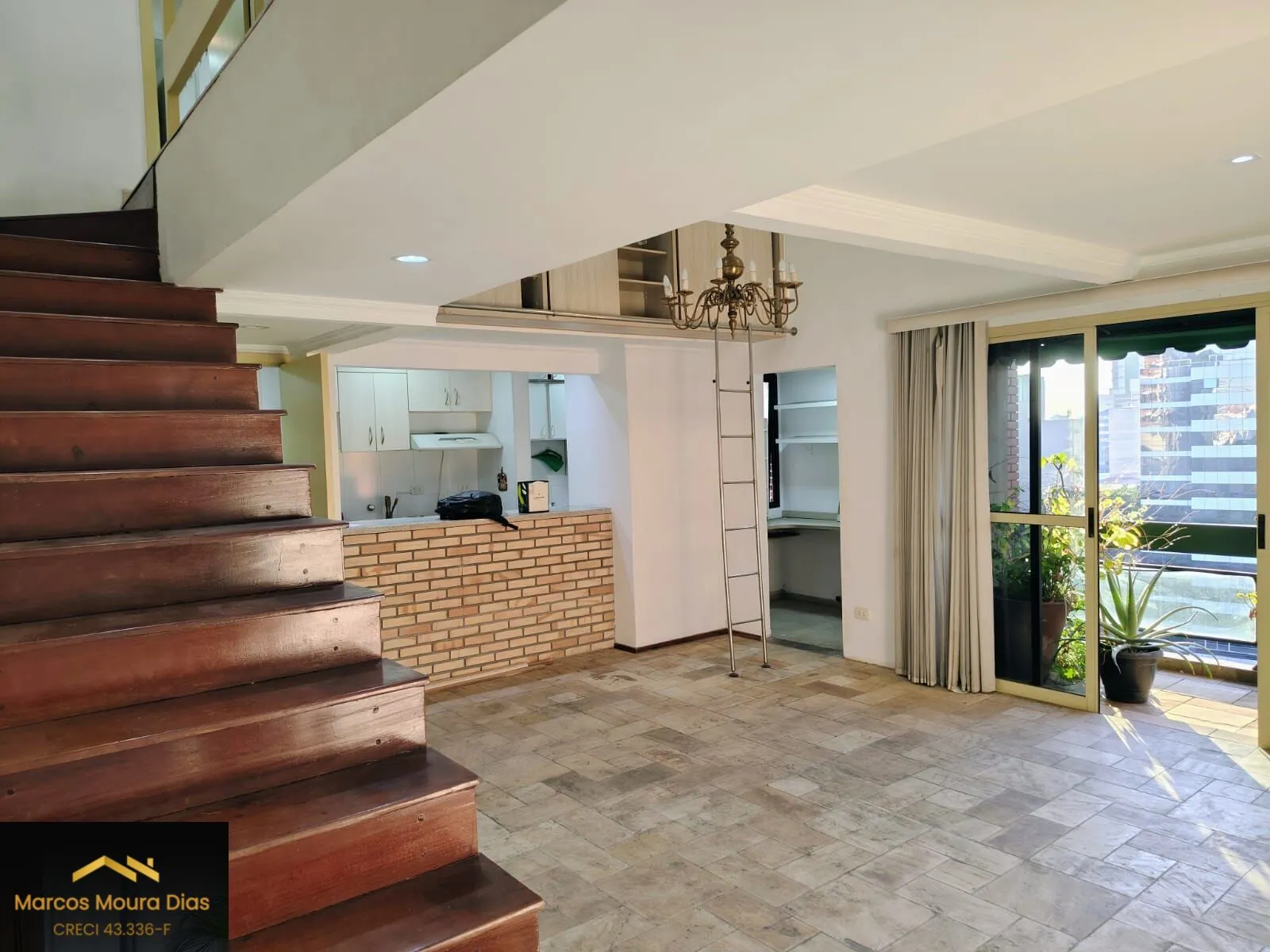 Imagem Apartamento Duplex com 2 Suítes e 2 Vagas de Garagem. Edifício com Lazer Completo em Pinheiros perto do metrô