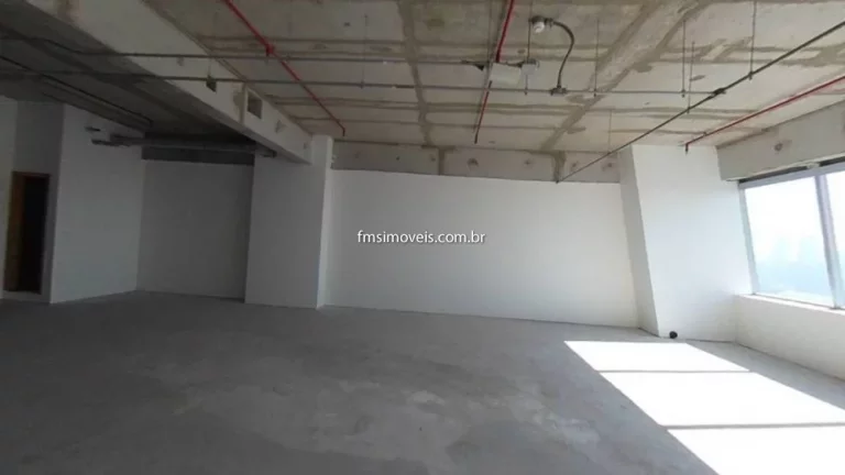 Imagem Conjunto comercial para locação em São Paulo - Chácara Santo Antônio: 2 banheiros, 4 vagas de garagem, 248,77m² de área!