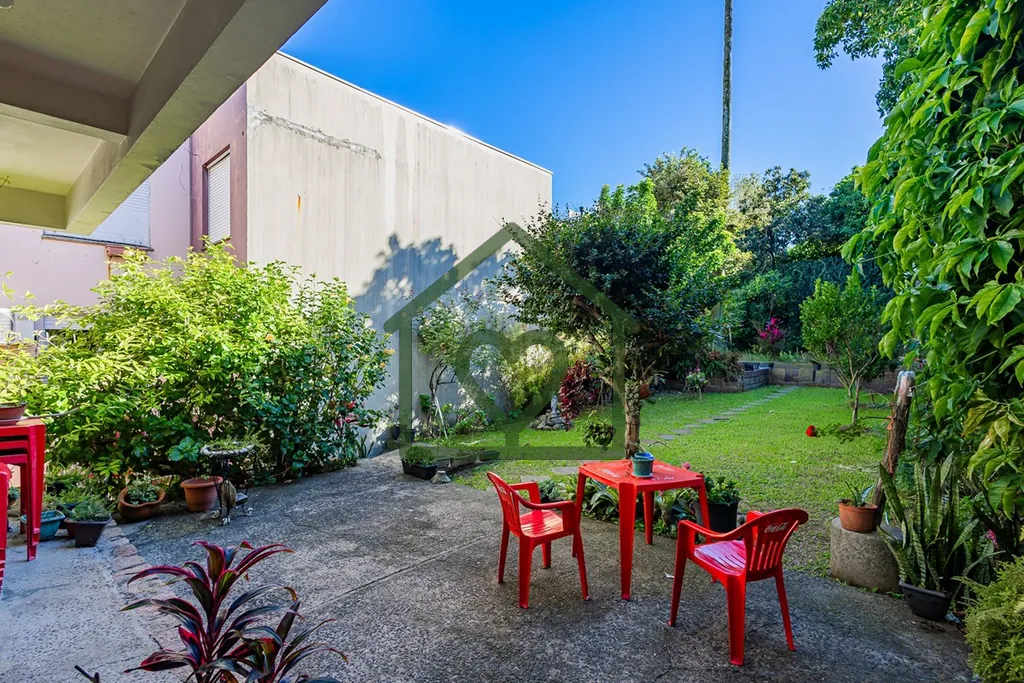 Imagem Casa residencial à venda no bairro Medianeira, em Porto Alegre

Excelente casa localizada na Rua Dr...