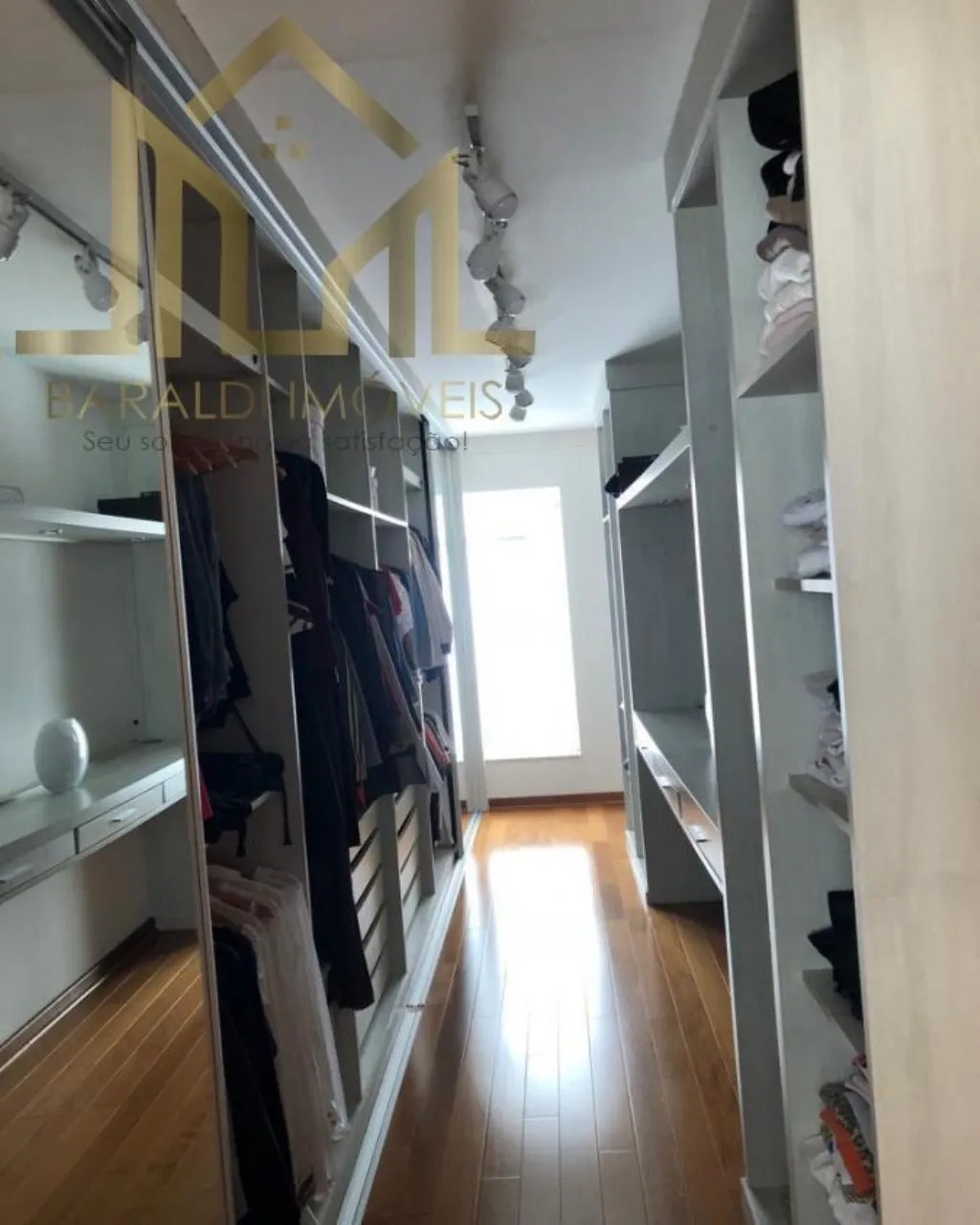 Imagem Sobrado em Condomínio para Venda em Sorocaba / SP no bairro Parque Residencial Villa dos Inglezes