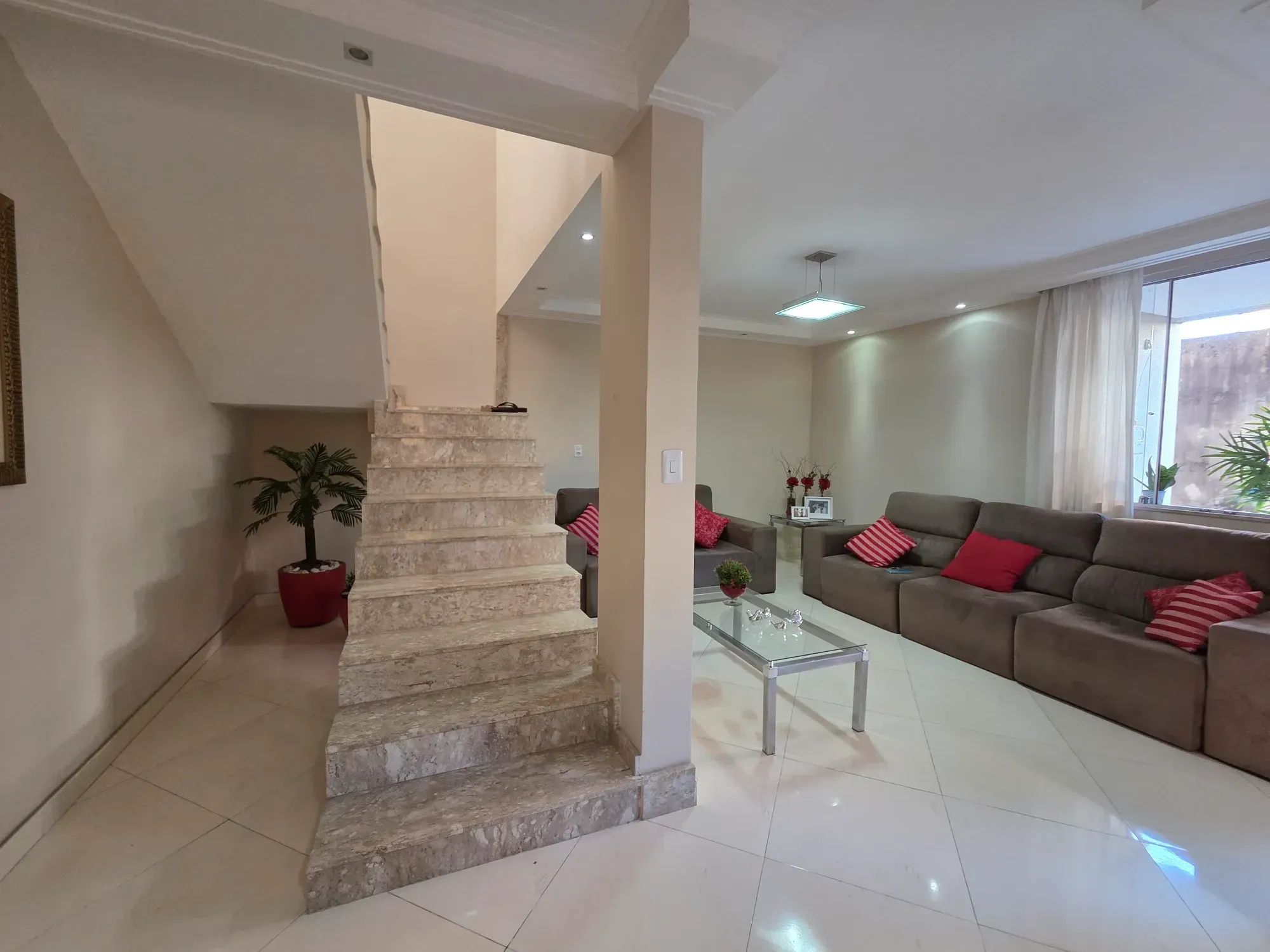 Imagem Casa com 4 Quartos à Venda, 1 m² em Luís Eduardo Magalhães - Simões Filho