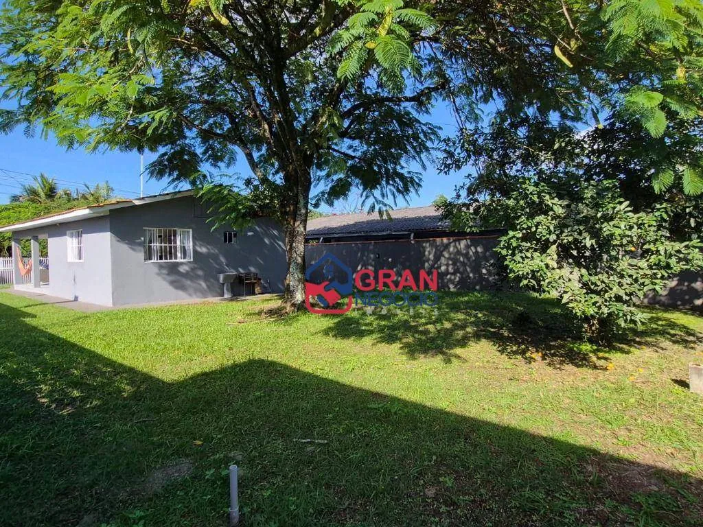 Imagem Casa Amplo Quintal em Pontal do Sul