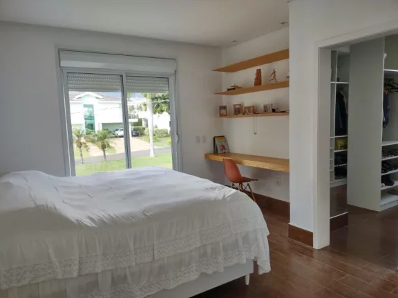 Imagem Casa Moderna em Condomínio  Segurança e Lazer