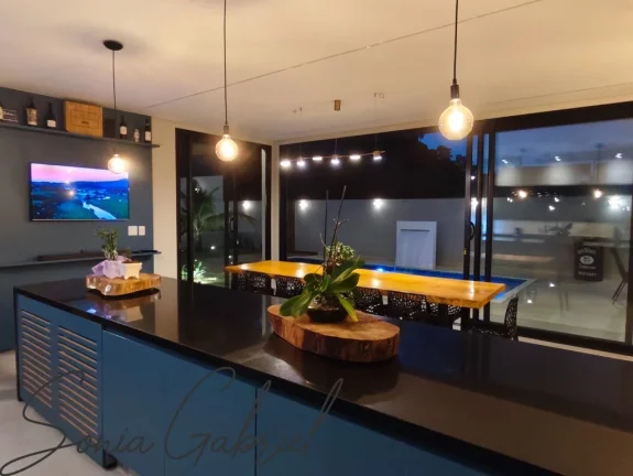 Imagem Venda de Casa em Condomínio de Alto Padrão em Vinhedo-SP - 3 Quartos, 3 Suítes, 2 Salas, 4 Banheiros, 6 Vagas, 272m².