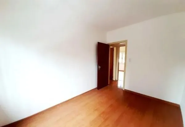 Imagem Apartamento no Petrópolis de 3 dormitórios e 2 vagas DESOCUPADO