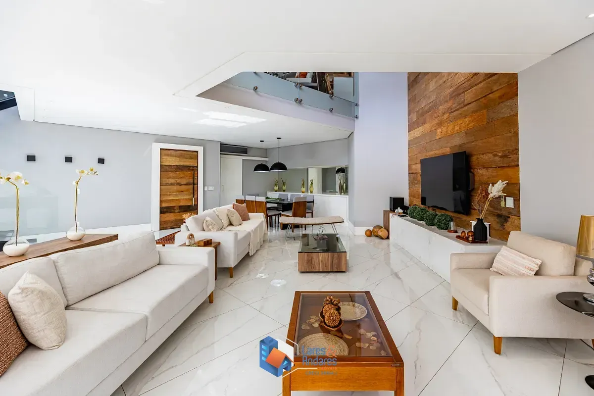 Imagem Duplex para venda em Vila Suzana com 3 quartos, sendo 3 suítes, 287m²