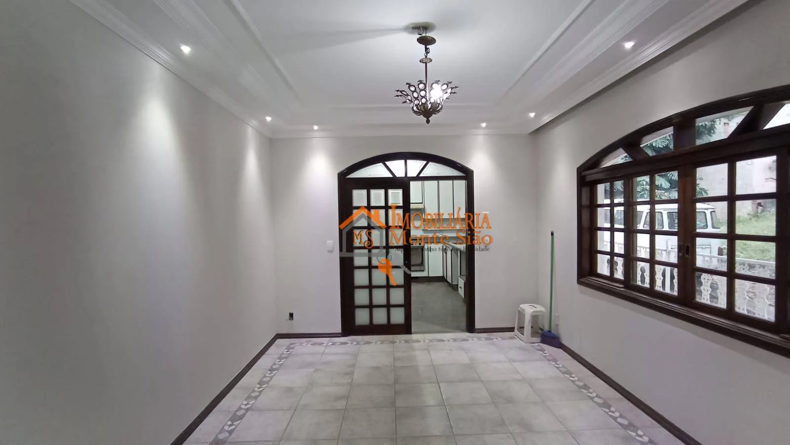 Imagem Sobrado com 5 dormitórios à venda, 570 m² por R$ 1.500.000,00 - Jardim Santa Mena - Guarulhos/SP