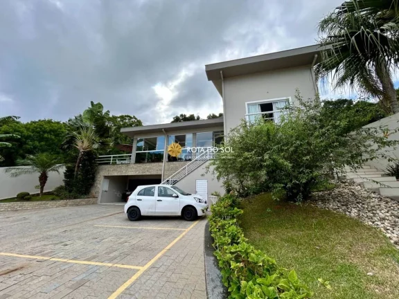 Imagem Casa com piscina 5 quartos à venda Praia Bombinhas SC