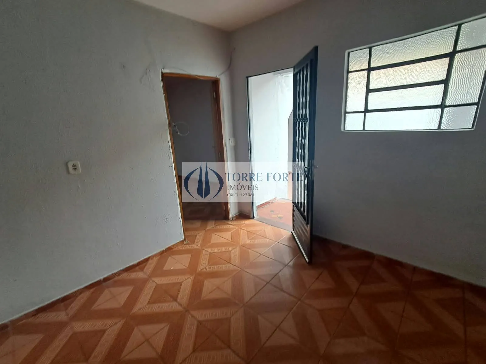 Imagem Casa 2 dormitórios 1 banheiro 4 vagas na Vila Carrão