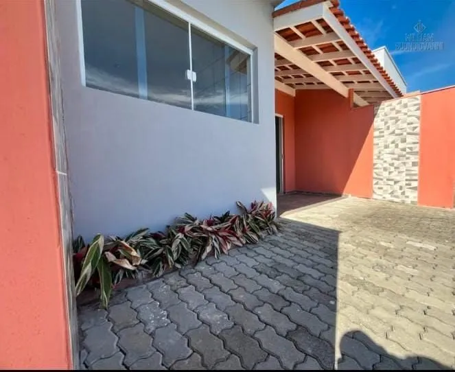 Imagem Última Oportunidade em Itanhaém! Casa com Suíte por R$ 309 Mil