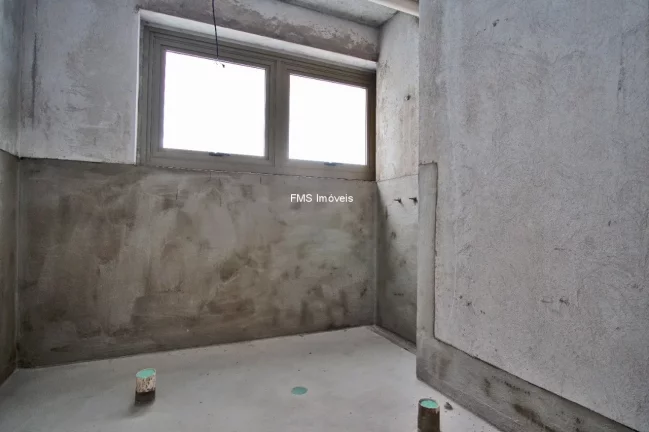 Imagem Apartamento com 4 suítes e 4 vagas na Vila Nova Conceição.
