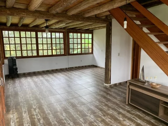 Imagem Casa Espaçosa com Vista para Lagoa em Ibiraquera, Imbituba-SC