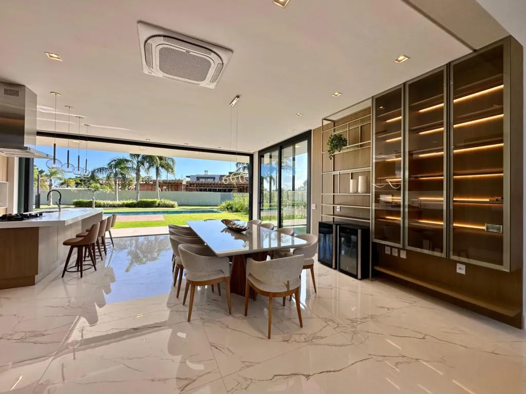 Imagem Casa em Condominio 5 Dormitórios - Bairro Santa Luzia